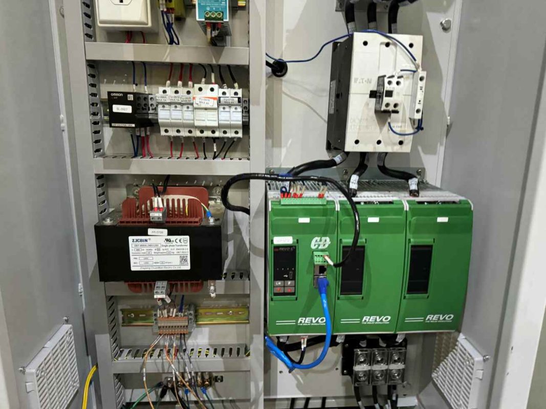Ingeniería de Diseño - Horno de fusión eléctrico de crisol - Dinamo - 01
